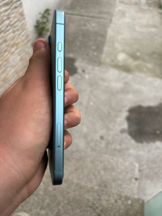 Vand iphone 16 stare perfecta