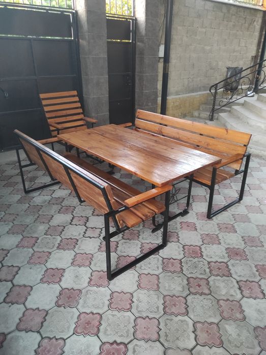 скамейка, стол и кресла