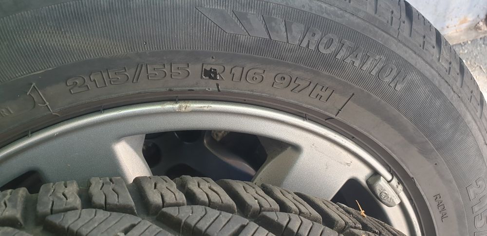 4 Roti Volvo 215/55/16  V 50 S 60 M+s imp Germ.