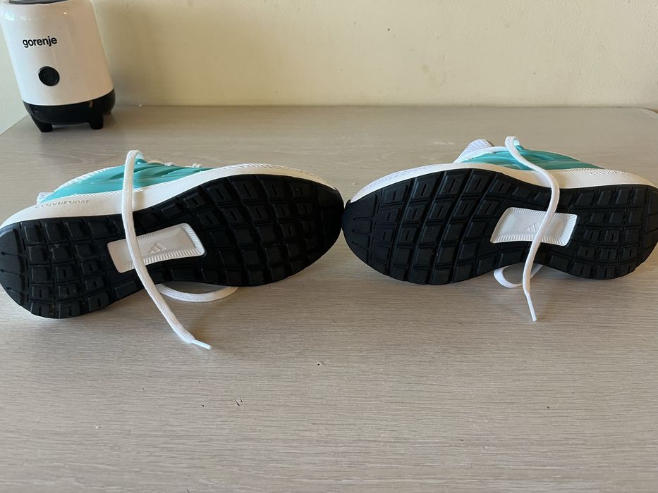 Adidas AMG Petronas 35,5