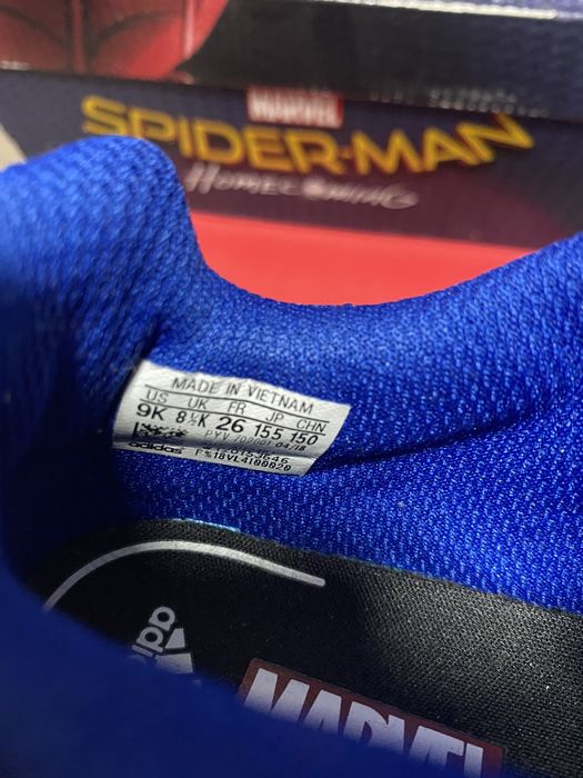 Маратонки adidas