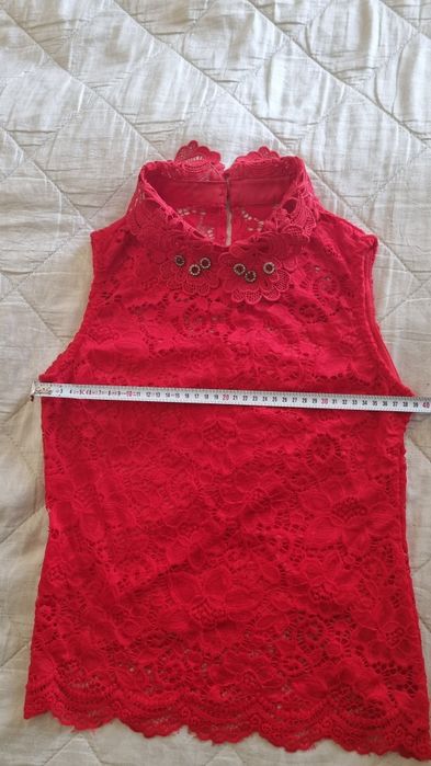 Нова дантелена блуза с яка