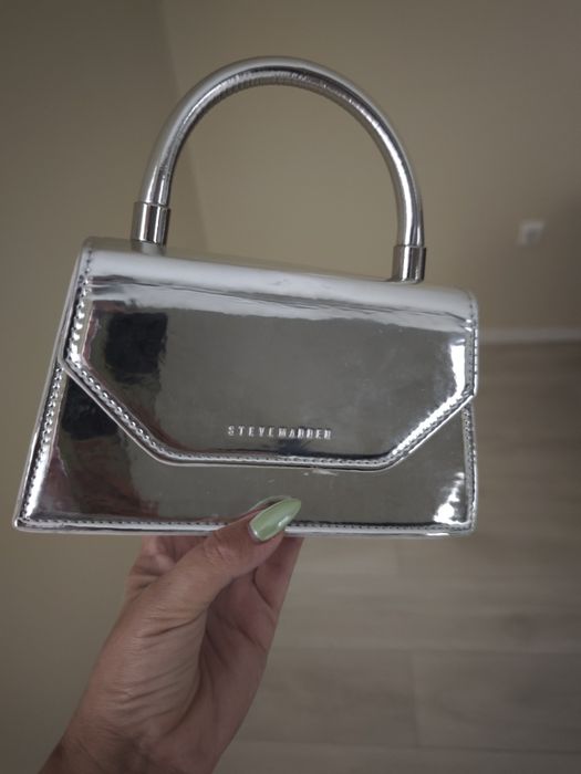 Дамска сребърна чанта Steve Madden