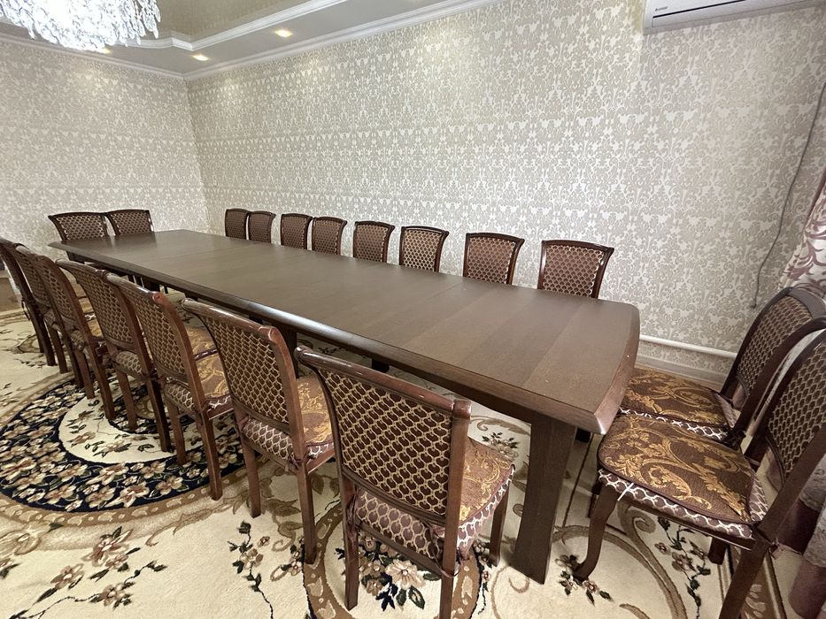 Гостинный стол российский