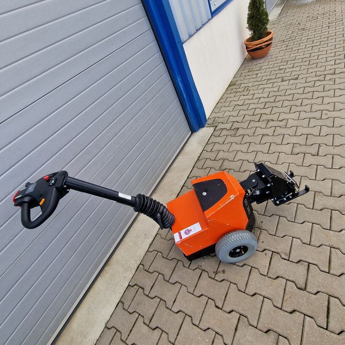 Toyota BT TWE 100 / Tracto Echipament de tractare /remorcare  Profi