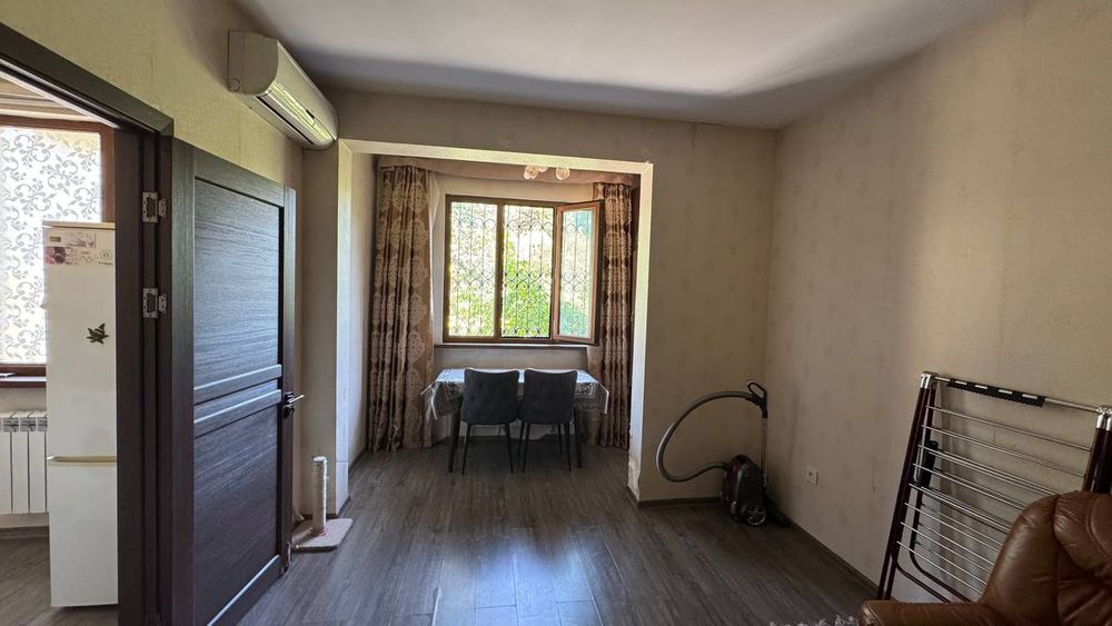 Продам 2 комнатную квартиру