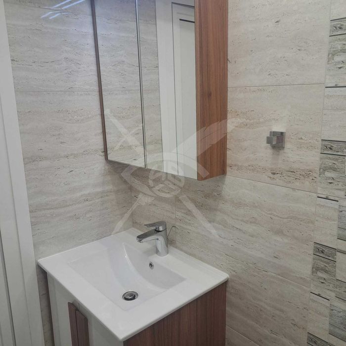 Дава се под наем Тристаен апартамент в Пловдив, Център - 82 кв.м за 698.19 € - Снимка #9