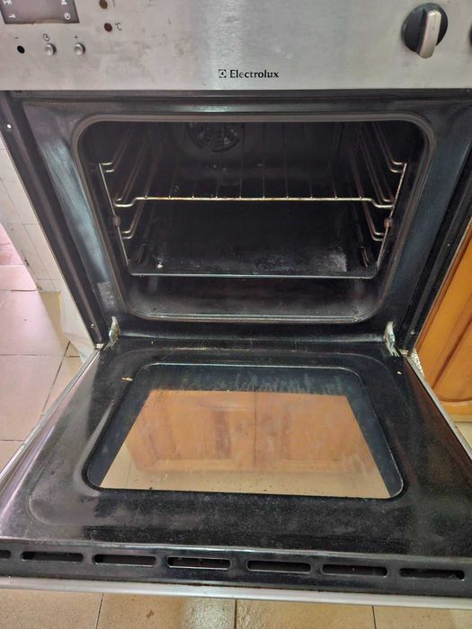 Работеща Фурна за вграждане Electrolux Електролукс Инокс
