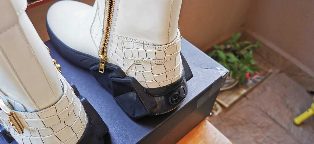 Оригинални маркови дамски кожени боти HIDE & JACK - 37 номер