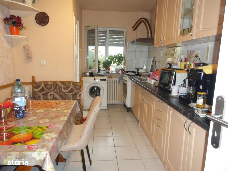 Apartament 3 camere conf. 1, 2 balcoane, et. 3, Vlaicu - Lebada, 73 mp — fotografia 1