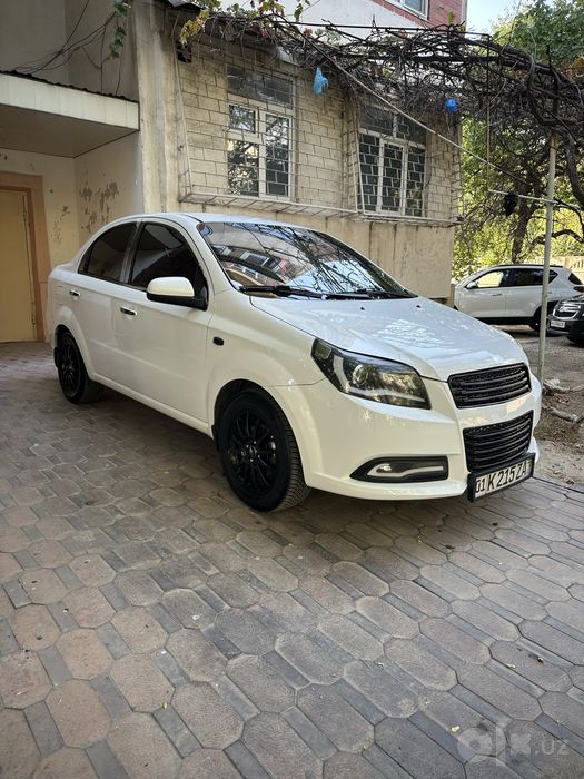 Продам нексию 3 с наваротами