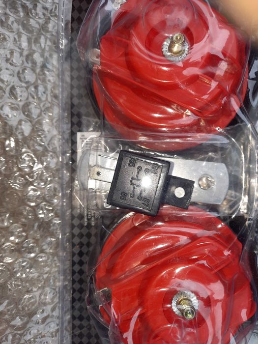 Set claxoane melc 12V cu releu