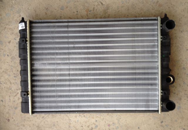 Радиатор охлаждения гольф, пассат, венто, ауди