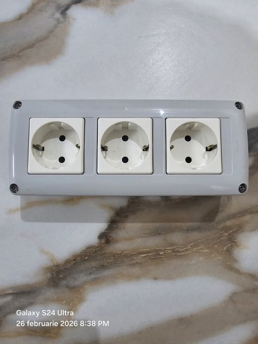 Priză triplă aplicată GEWISS - Industrială/Gama de exterior