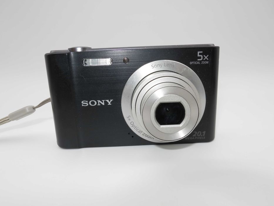 Sony Cyber-shot DSC W800 ултра компактен цифро фотоапарат в черен цвят, дигитална камера 20.1 MP CCD, 5x Оптичен Зум, като НОВА, работи отлично!