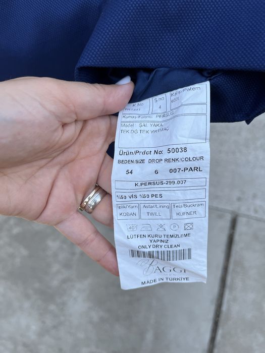 Costum barbati maximus