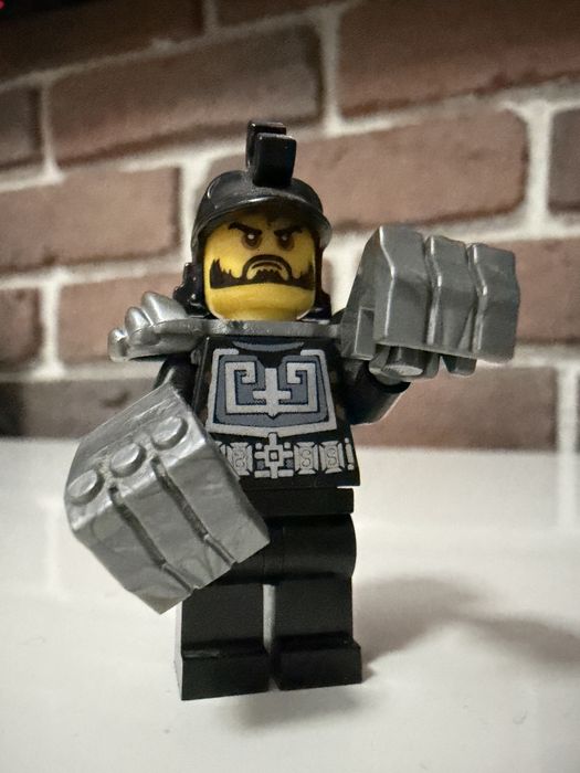 Minifigurină LEGO Ninjago Karlof Tournament of Elements w/ Fists