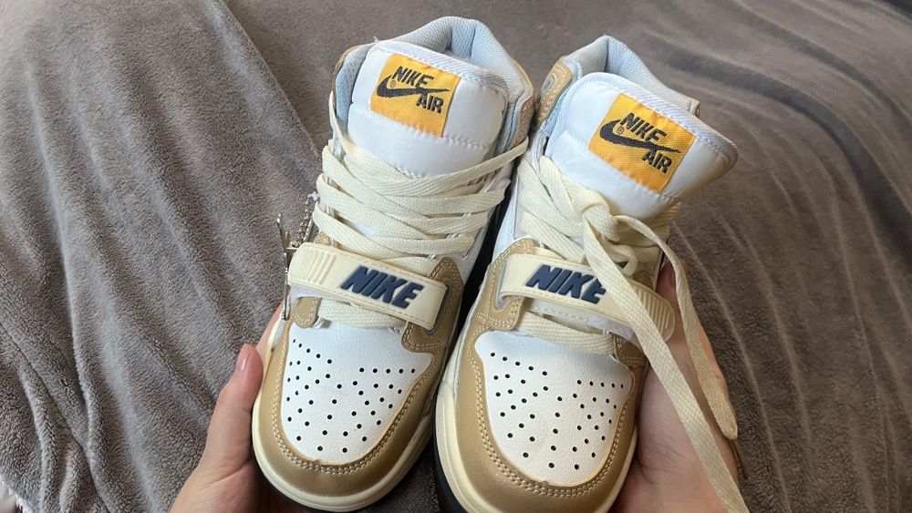 Кроссовки Nike НОВЫЕ