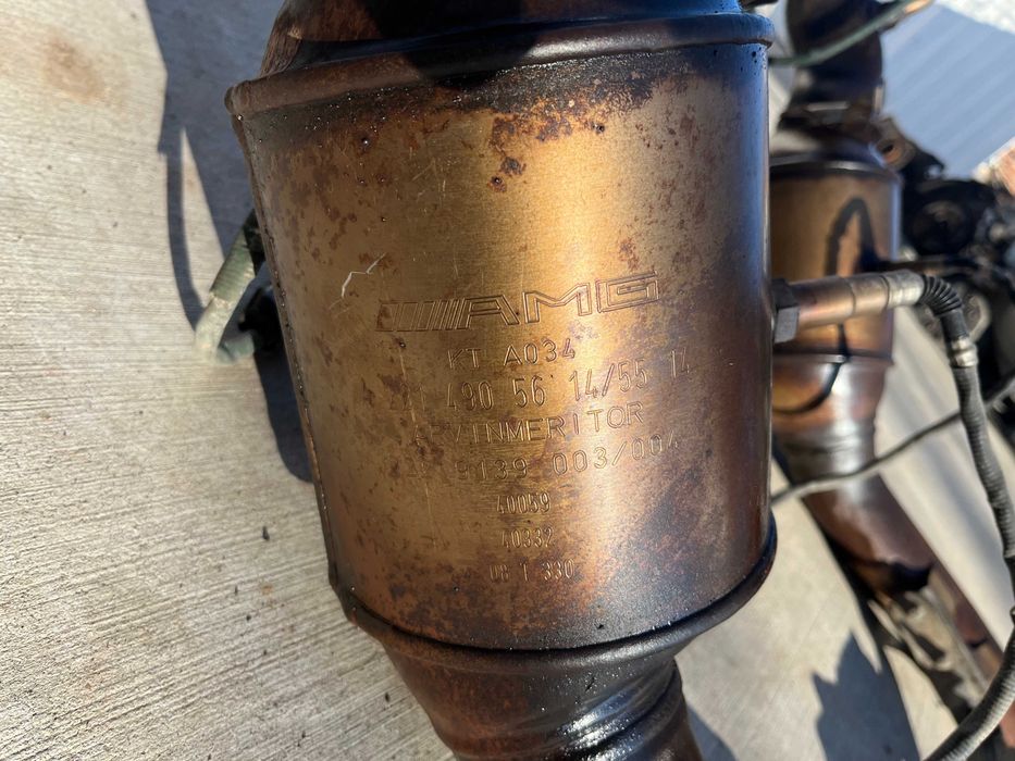 Изпускателна система CL 63 ЦЛ 63 AMG предна част налични катализатори