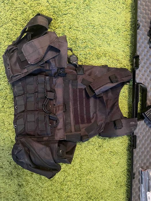 KIT Airsoft AK47  + Accesorii + Vesta ( Incarcatoare, Casca, Cutie transport )