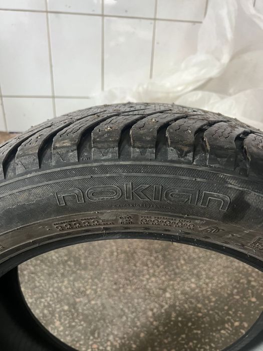 Автошины Nokian 2 шт