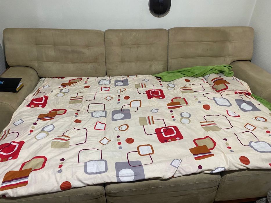 Продам диван угловой