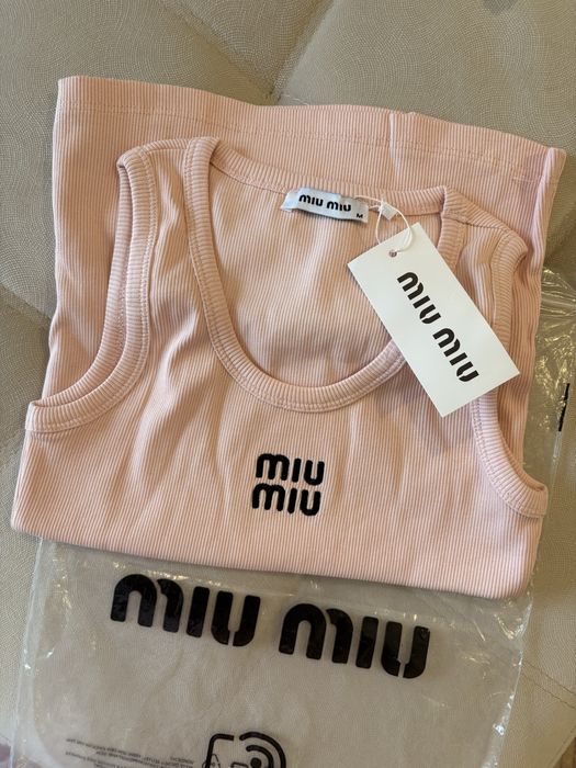Maieu roz Miumiu