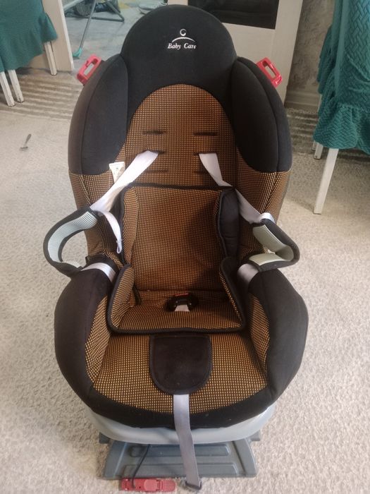 Детская авто кресло в хорошем состоянии