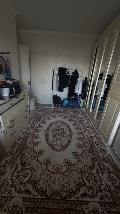 Продам ковер в хорошем состоянии