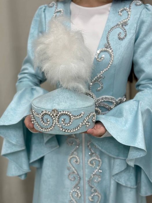 Платье на узату той