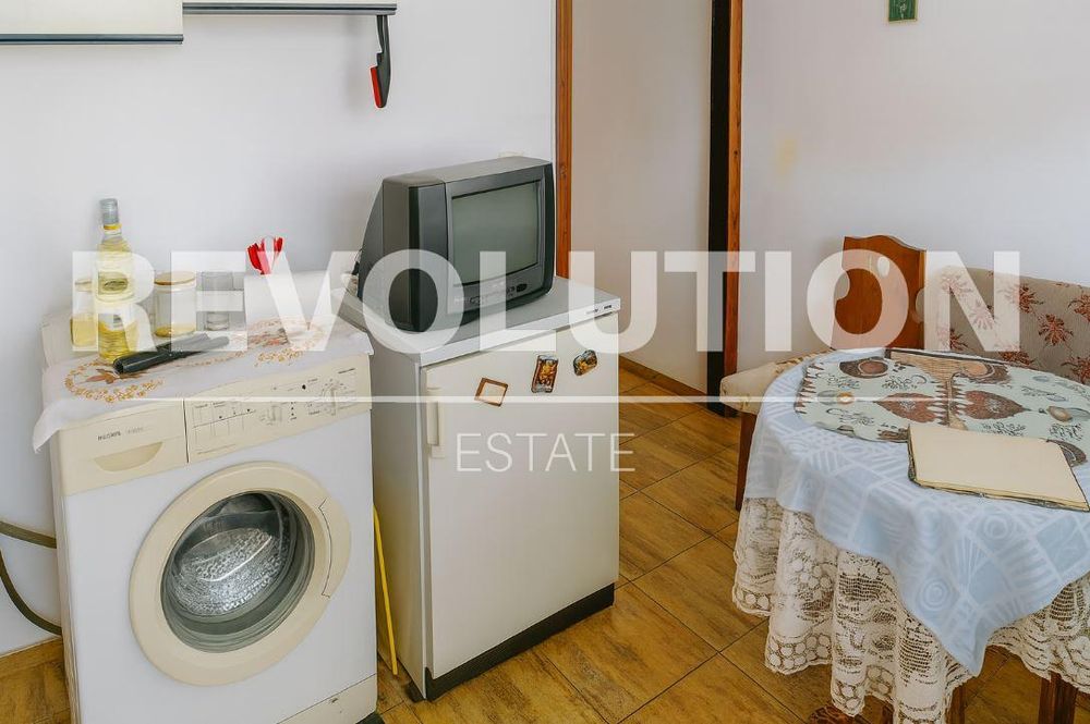 Дава се под наем Едностаен апартамент в Варна, Цветен квартал - 46 кв.м за 350 € - Снимка #4