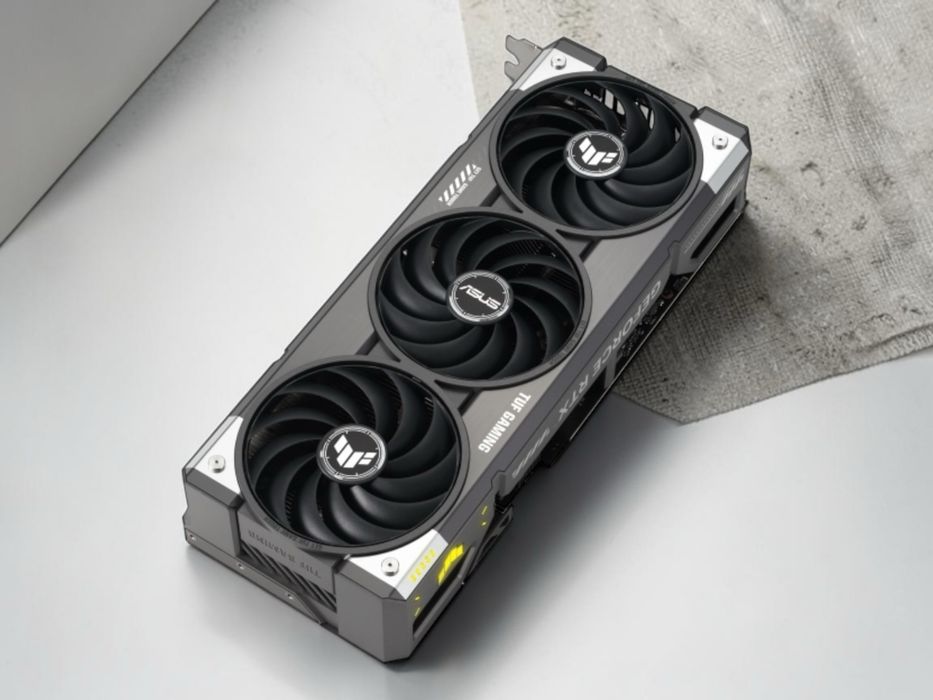 ASUS TUF Gaming GeForce RTX 5070 Ti OC 16GB GDDR7 Black ЧИСТО НОВА!