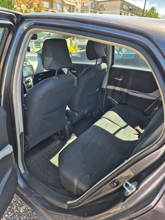TOYOTA YARIS 2009