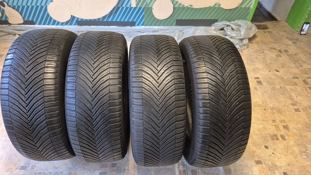Гуми 4бр.Michelin Cross climate 2 suv
