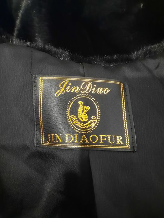 Продам под норку шубу 50 размер