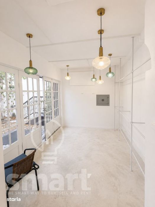 Casa in centrul istoric cu spatiu comercial si parcare proprie Zona 0