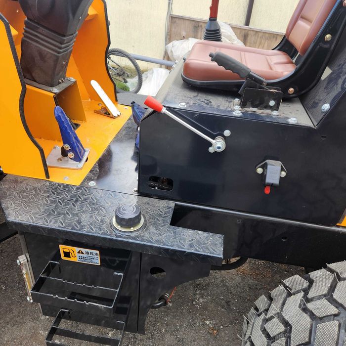 Челен товарач 930 / Индустриална машина