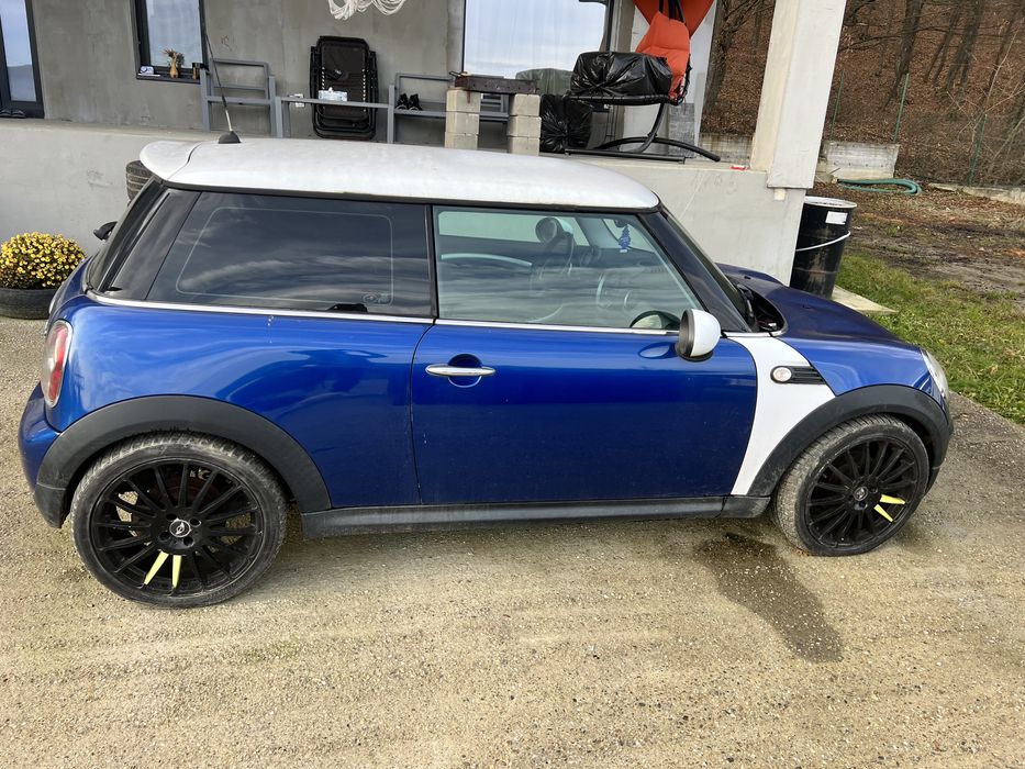 Dezmembrez mini cooper r56 2007 1.6 benzina