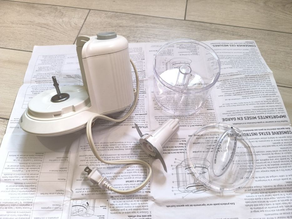Электрический чоппер Black&Decker HC306