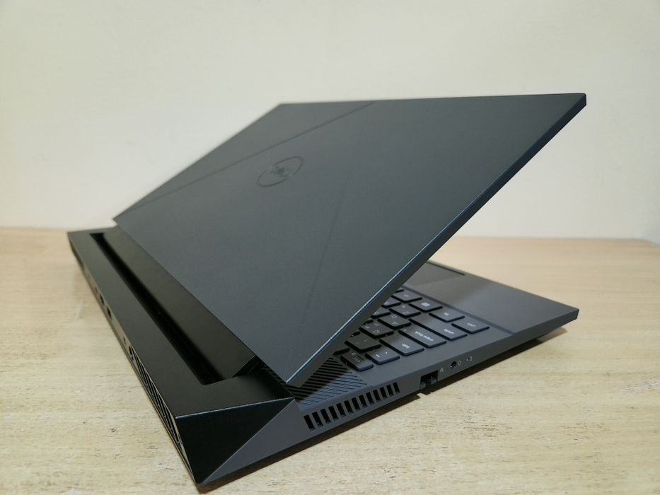DELL G15 5530 Gaming