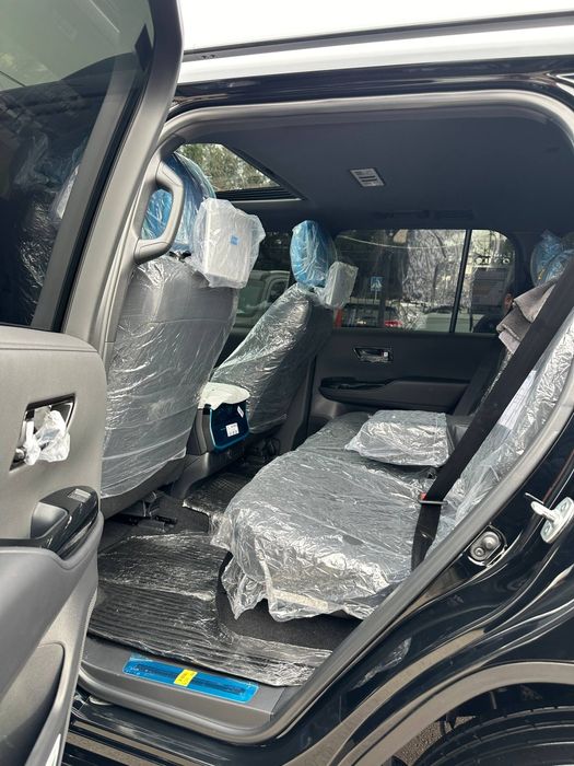 Tayota Land Cruiser Prado 300 VX Srochni sotiladi