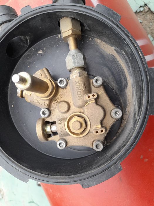 Продам     Автомобильные  Г.Б.О.  Газовые   балон.