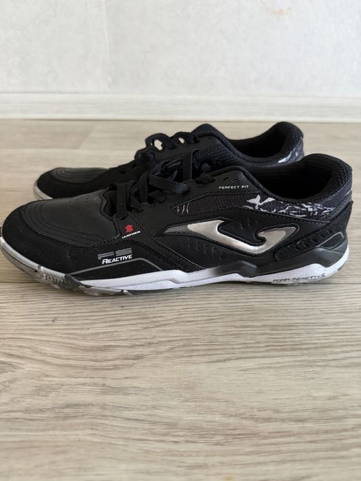 СРОЧНО! Сороконожки Joma, 43 размер