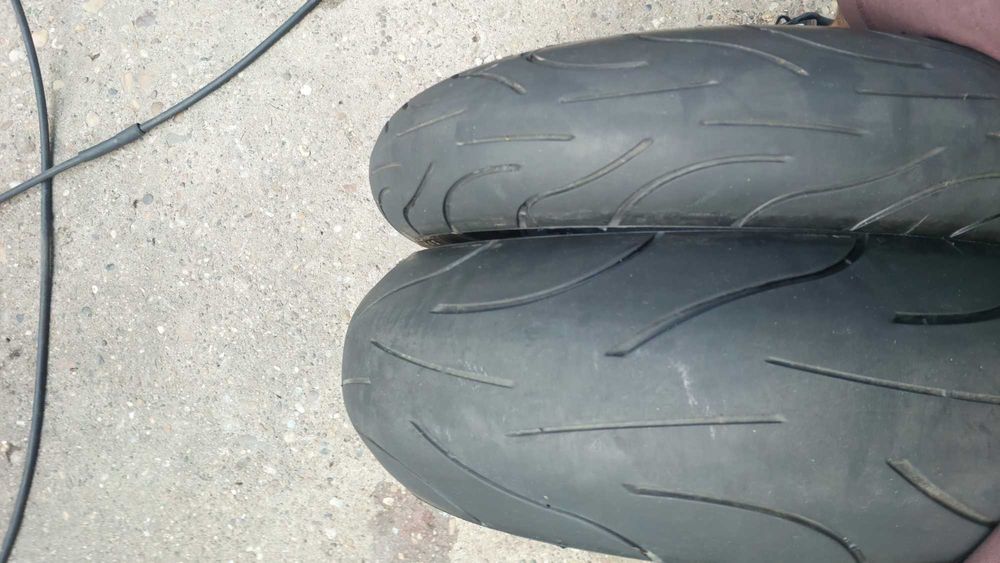 Set 190 50 17 . 120 70 17 dot 2025 Michelin pilot power 2ct