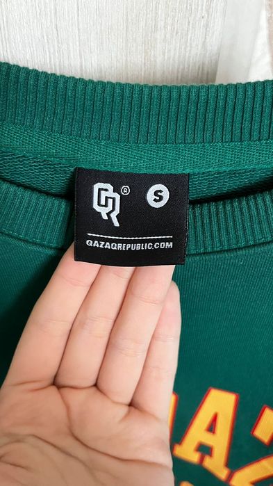 Свитшот зеленый 11.000тг