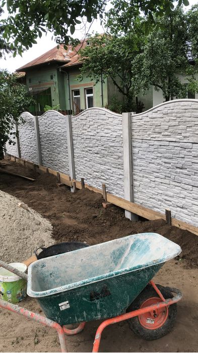 Executam gard beton 150 lei ml