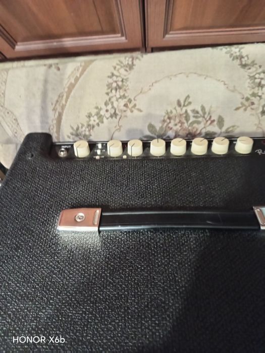 Продам бас гитару