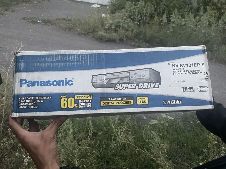 Видеомагнитофон Panasonic NV-SV121 Super VHS