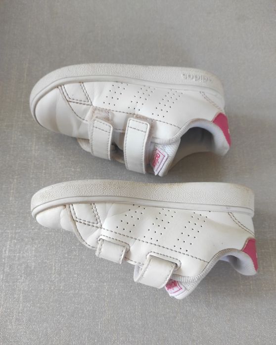 Adidasi marime 24