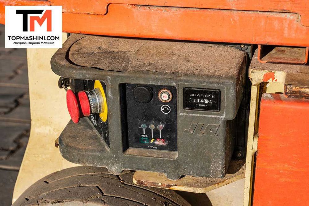 Ножична вишка JLG 1230ES